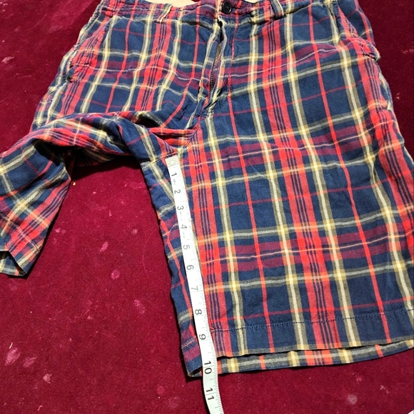 Izod Shorts - Picture 3 of 5